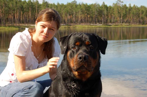 Ротвейлер с дочкой на Окунёвом озере